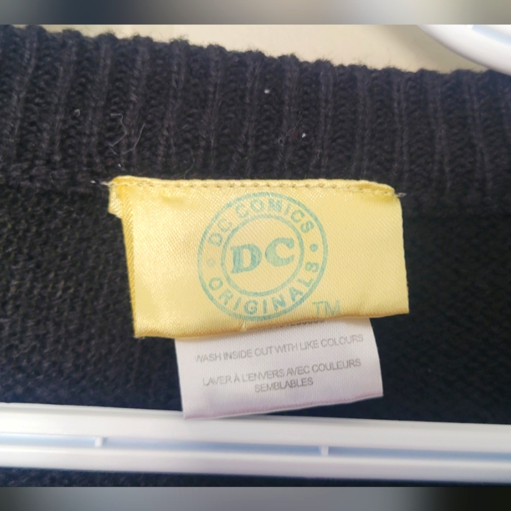 DC comics sweater - Picture 3 of 3